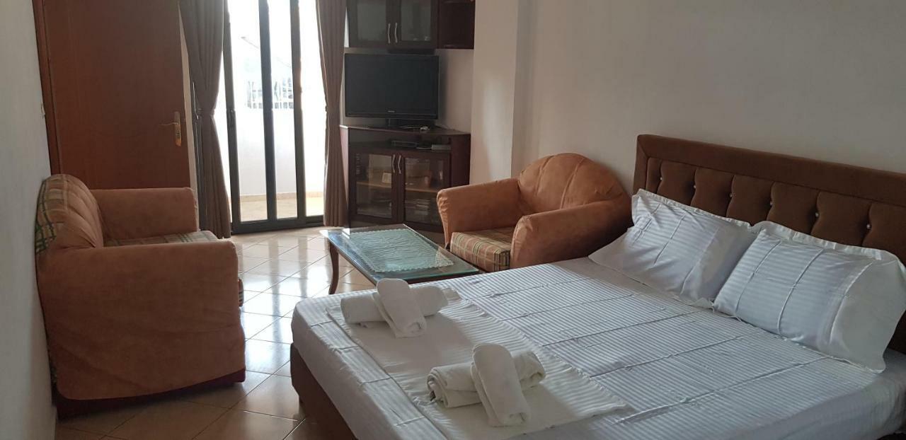 Apartments Villa Dovinefa 卡萨米尔 外观 照片